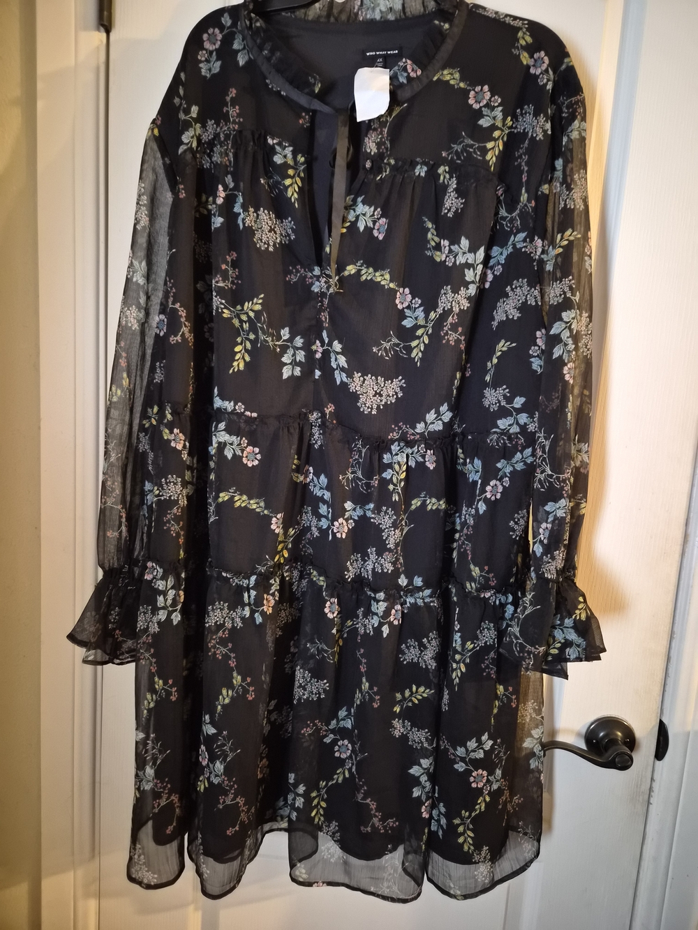 Who What Wear Black Floral Tiered Midi Dress